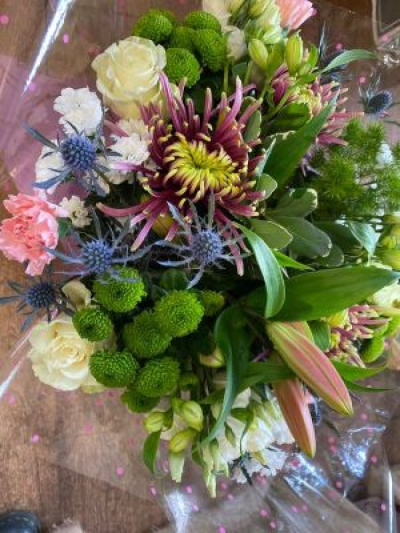 A Country Garden - A Striking mixed bouquet which resembles a country garden which can be delivered same day if ordered before 2pm or any day you choose on our calendar. 

The Topiary Tree will hand deliver the flowers to your chosen recipient which will surely make them smile