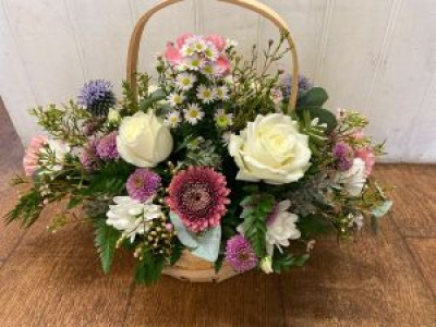 Simply The Best - A seasonal basket arrangement of fresh cut flowers in pinks creams and purples perfect for any occasion!

The Topiary Tree in Malton can hand deliver to your chosen recipient same day delivery if ordered before 2pm UK Local time. 

 

Call The Topiary Tree in Malton for more information on 01653 692671